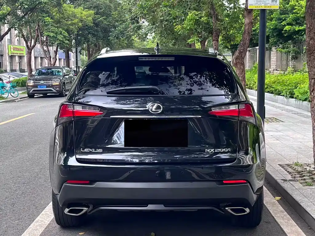 Lexus NX 2017 — фото 17