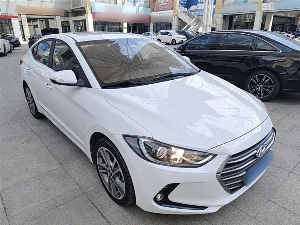 Hyundai Elantra 2016 — фото 4