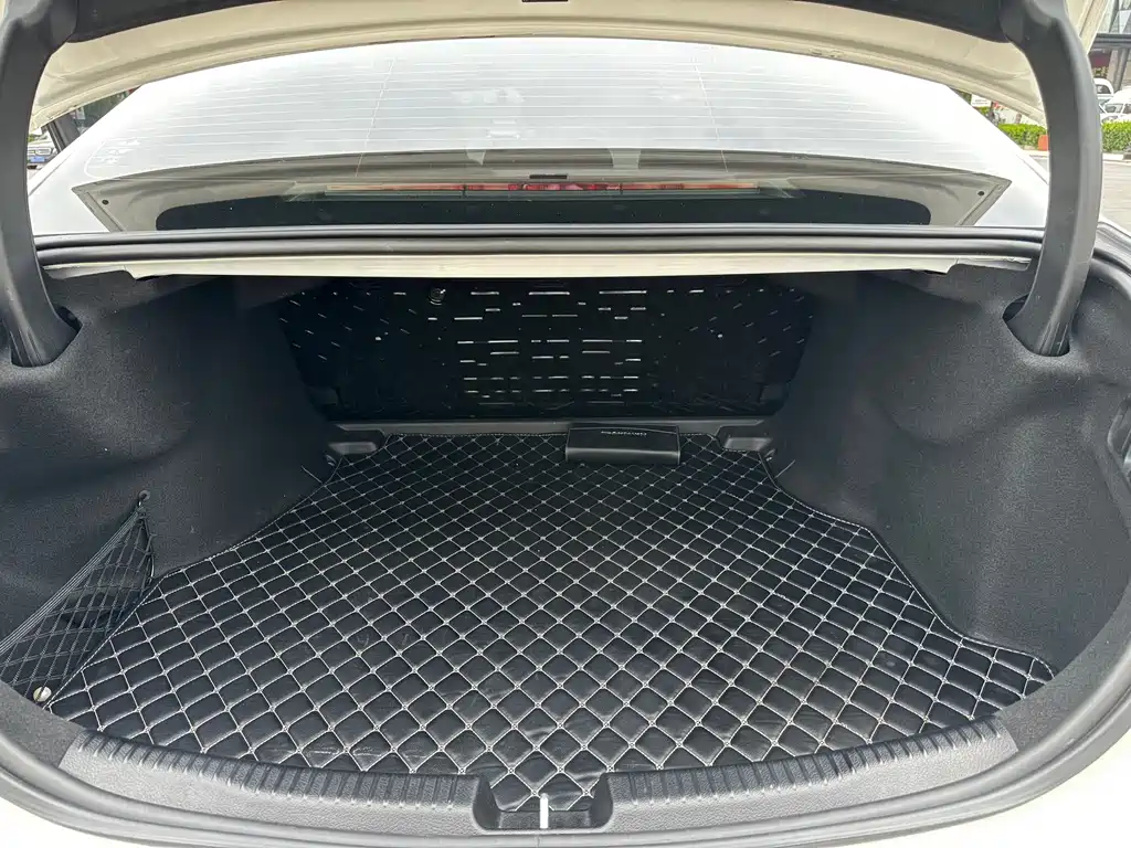 Mercedes-Benz C-Class 2022 — фото 10