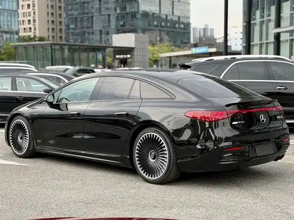 Mercedes-Benz EQS AMG 2022