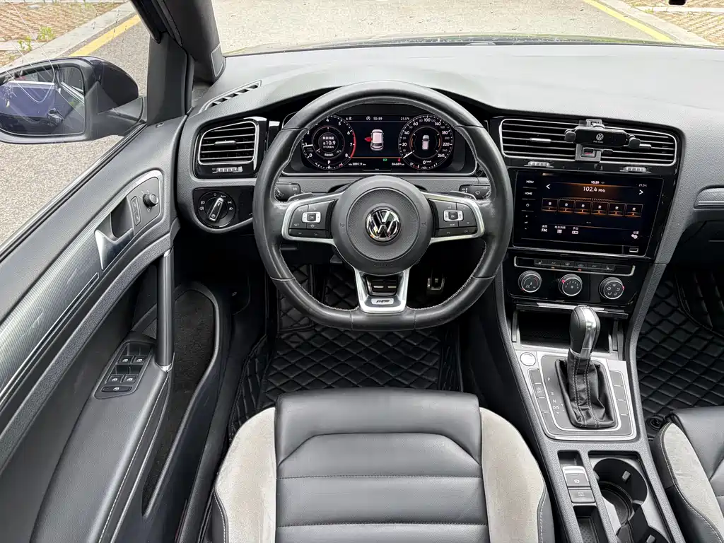 Volkswagen Golf 2020 — фото 14