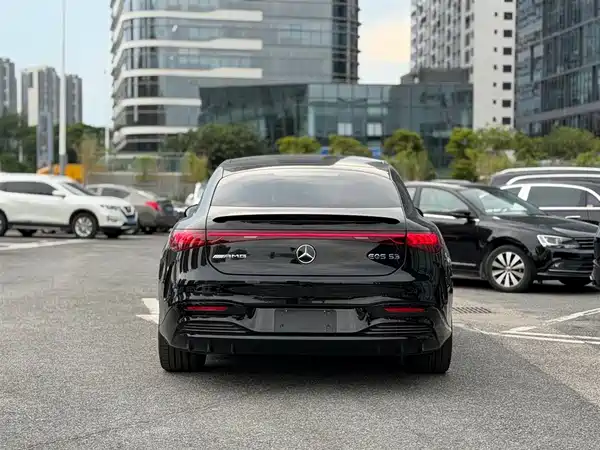 Mercedes-Benz EQS AMG 2022
