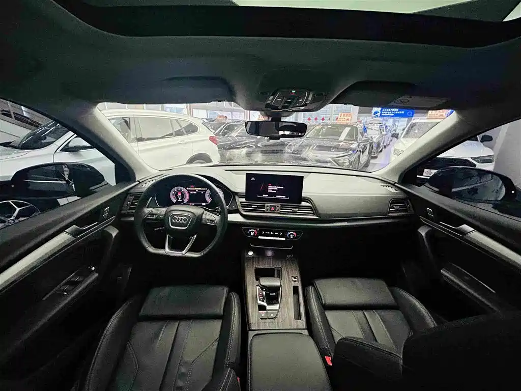 Audi Q5L 2024 — фото 14