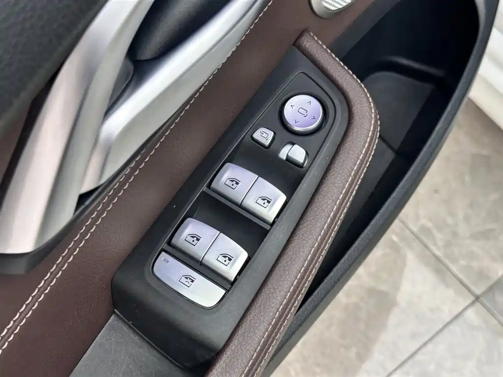 BMW 1 Series 2022 — фото 15