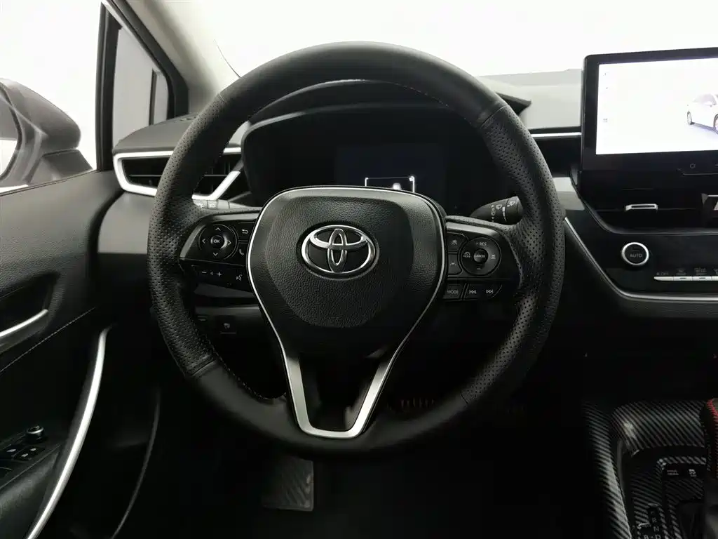 Toyota Corolla 2024 — фото 11