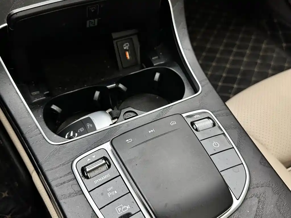 Mercedes-Benz C-Class 2019 — фото 16