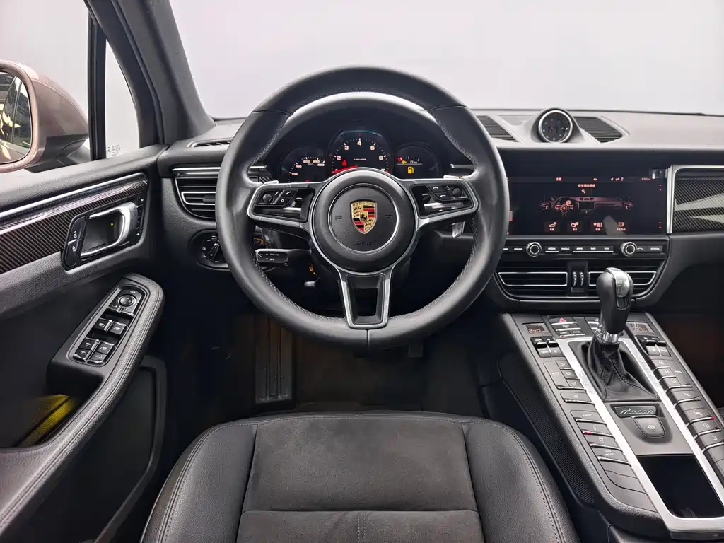 Porsche Macan 2019 — фото 14
