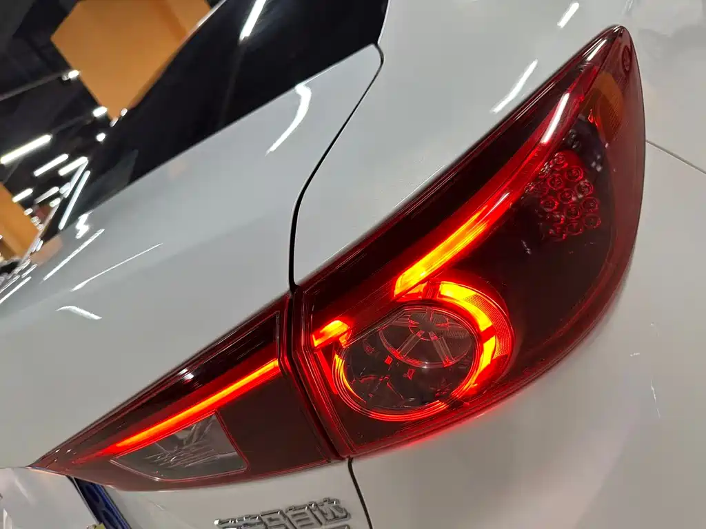 Mazda 3 Angkesela 2019 — фото 14