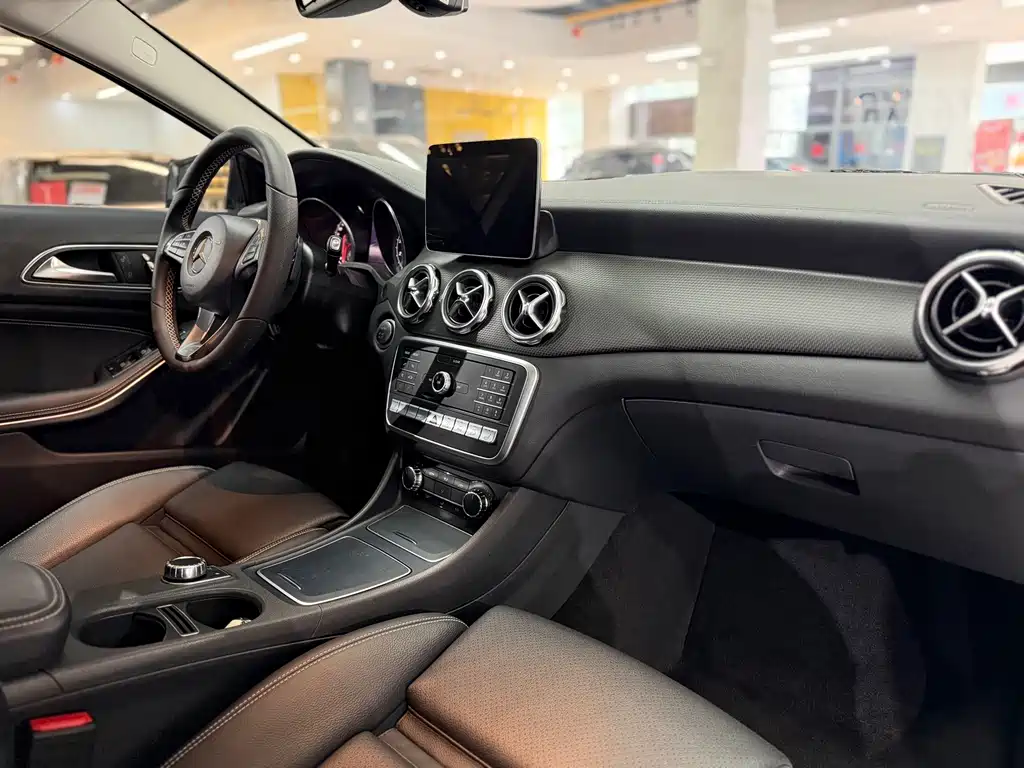 Mercedes-Benz GLA 2019 — фото 12
