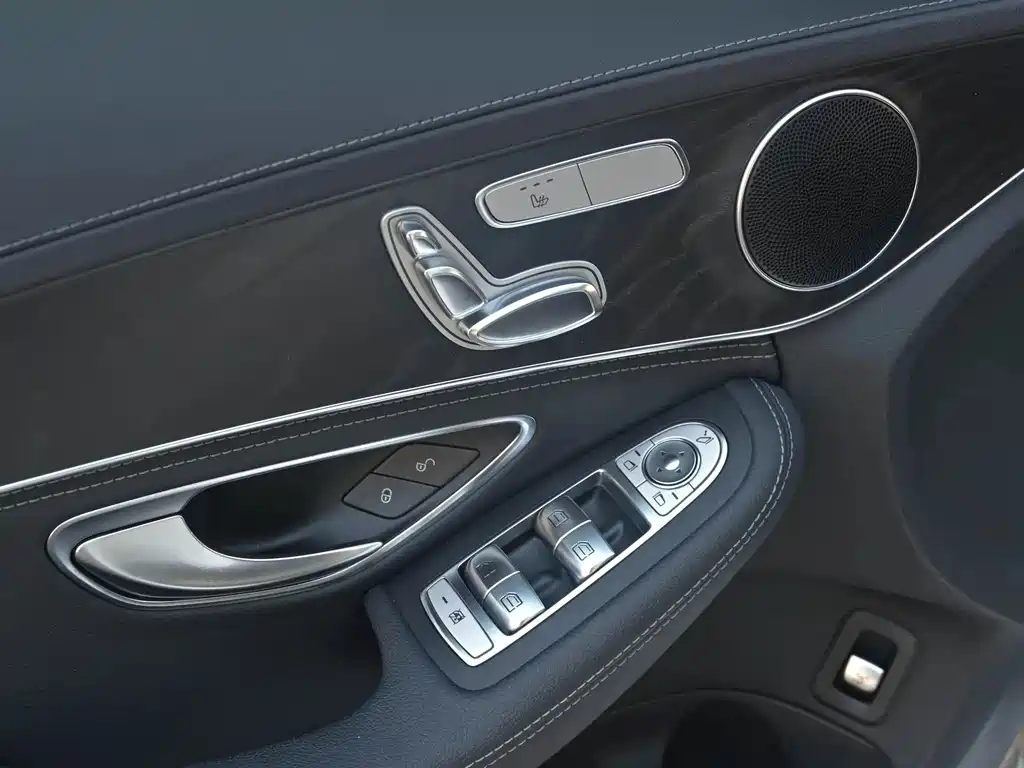 Mercedes-Benz C-Class 2018 — фото 18