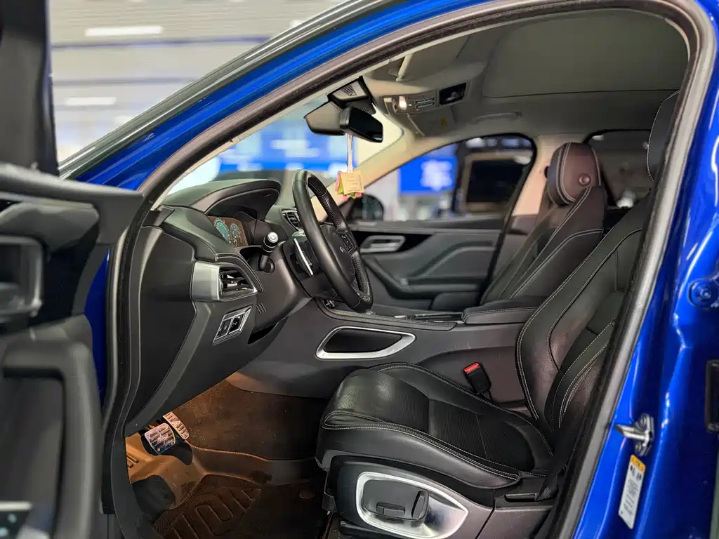 Jaguar F-PACE 2017 — фото 4