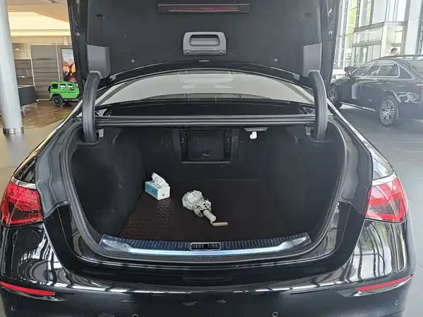 Mercedes-Benz S-Class 2021