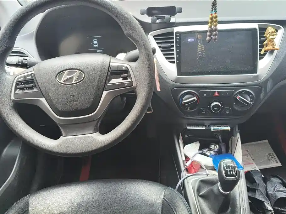 Hyundai Verna 2021 — фото 12