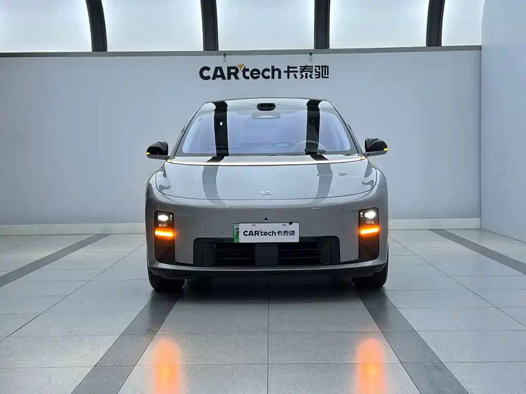 Li Auto i8 2025 — фото 3