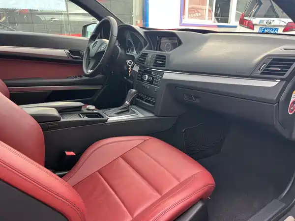 Mercedes-Benz E-Class 2009