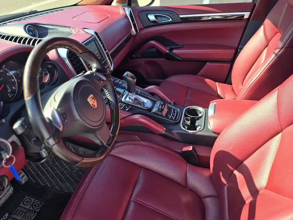 Porsche Cayenne 2014 — фото 10