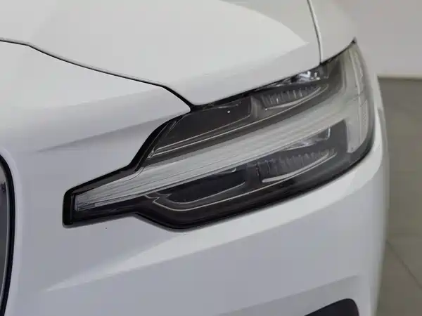 Volvo S60 2022