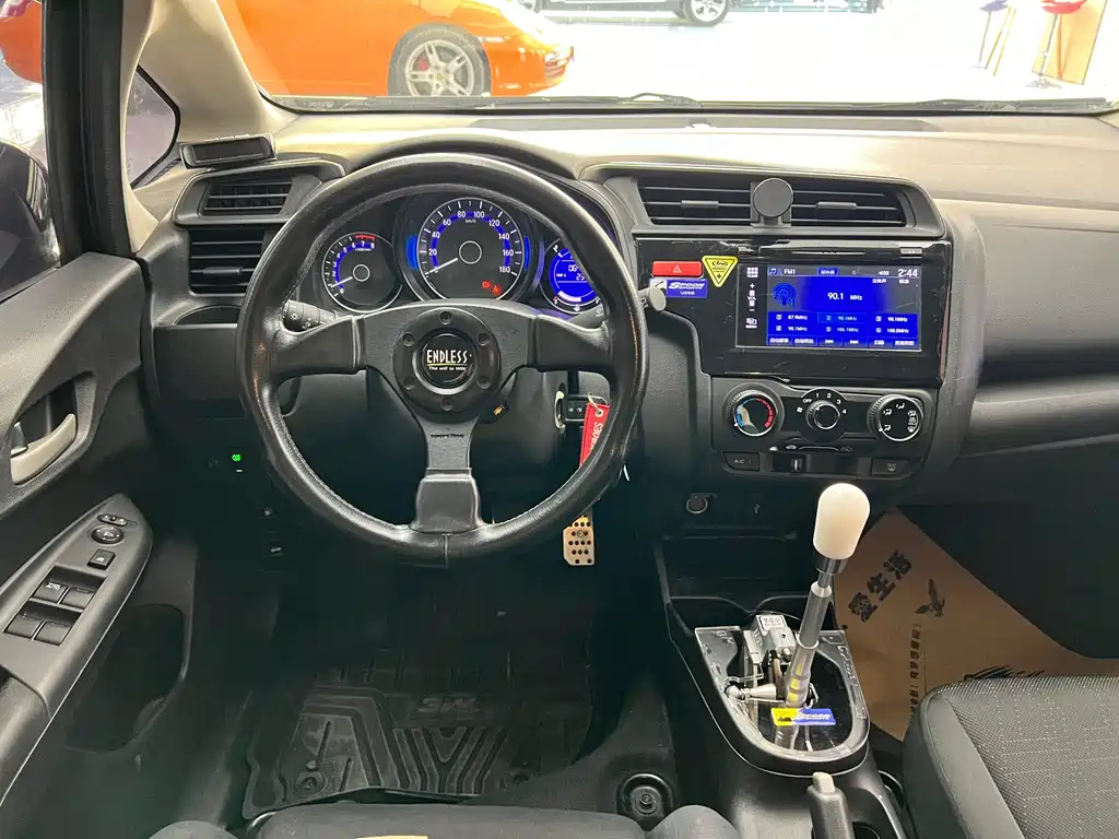 Honda Fit 2016 — фото 17