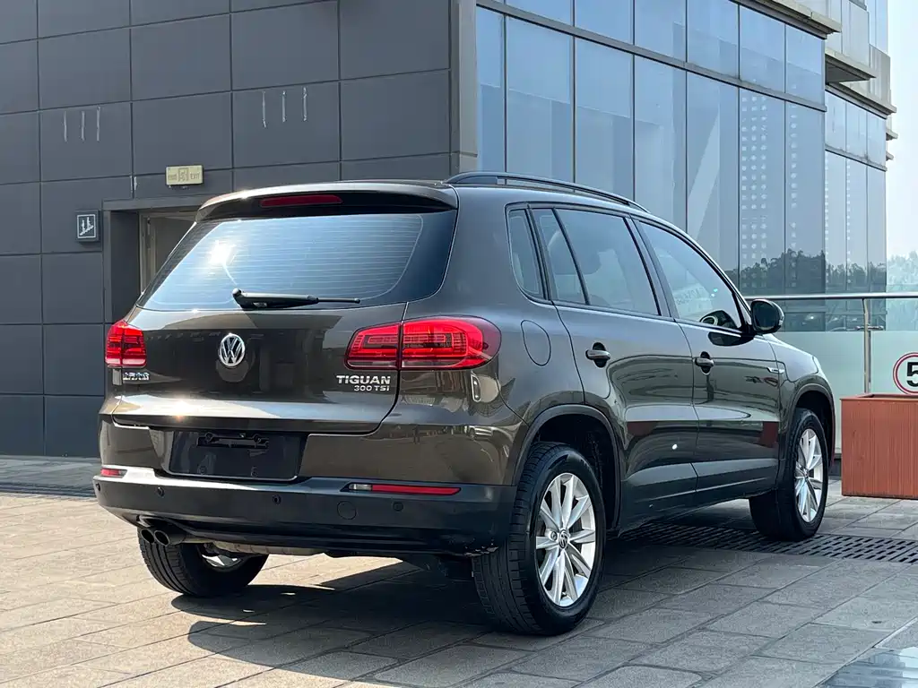 Volkswagen Tiguan 2016 — фото 9