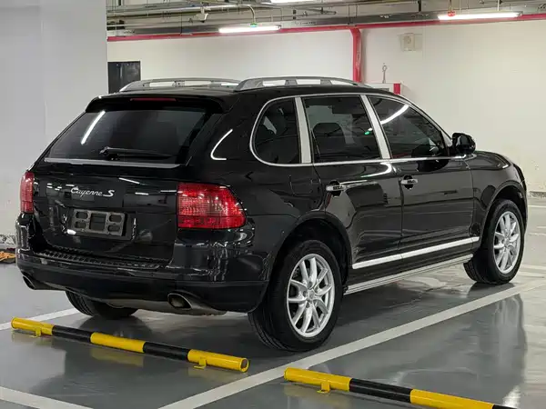 Porsche Cayenne 2005