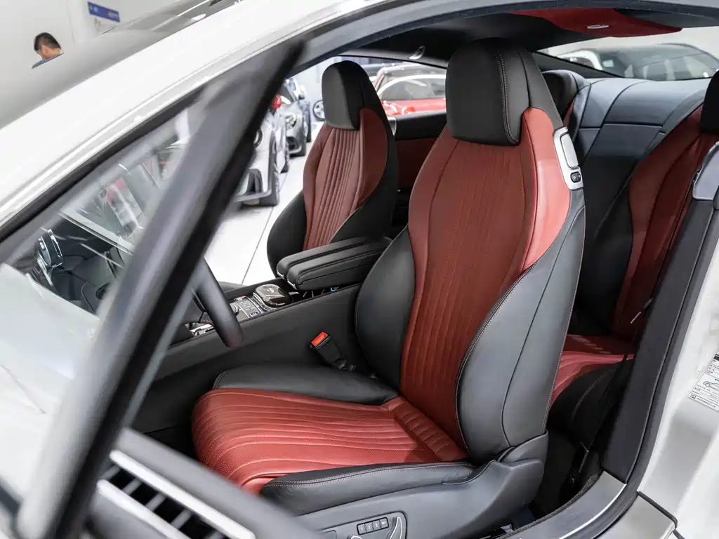 Bentley Continental 2018 — фото 10