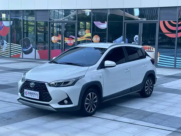 Toyota Yaris L 2022