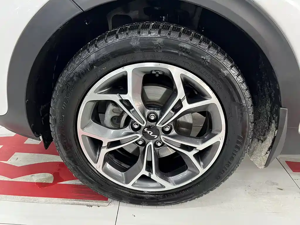 Kia KX5 2022 — фото 23