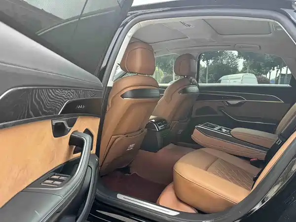 Audi A8 2025