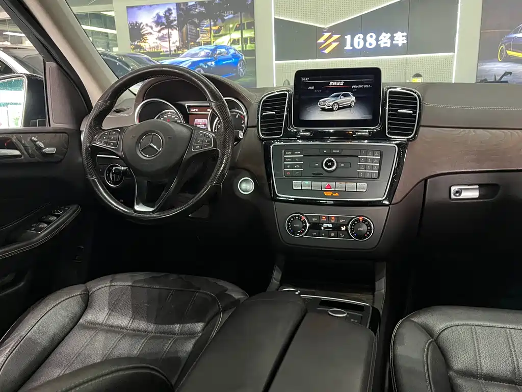 Mercedes-Benz GLE 2017 — фото 12
