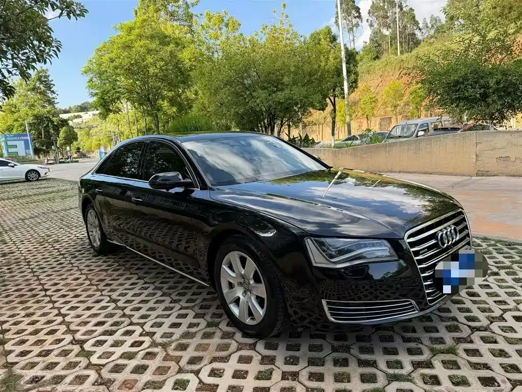 Audi A8 2013 — фото 2
