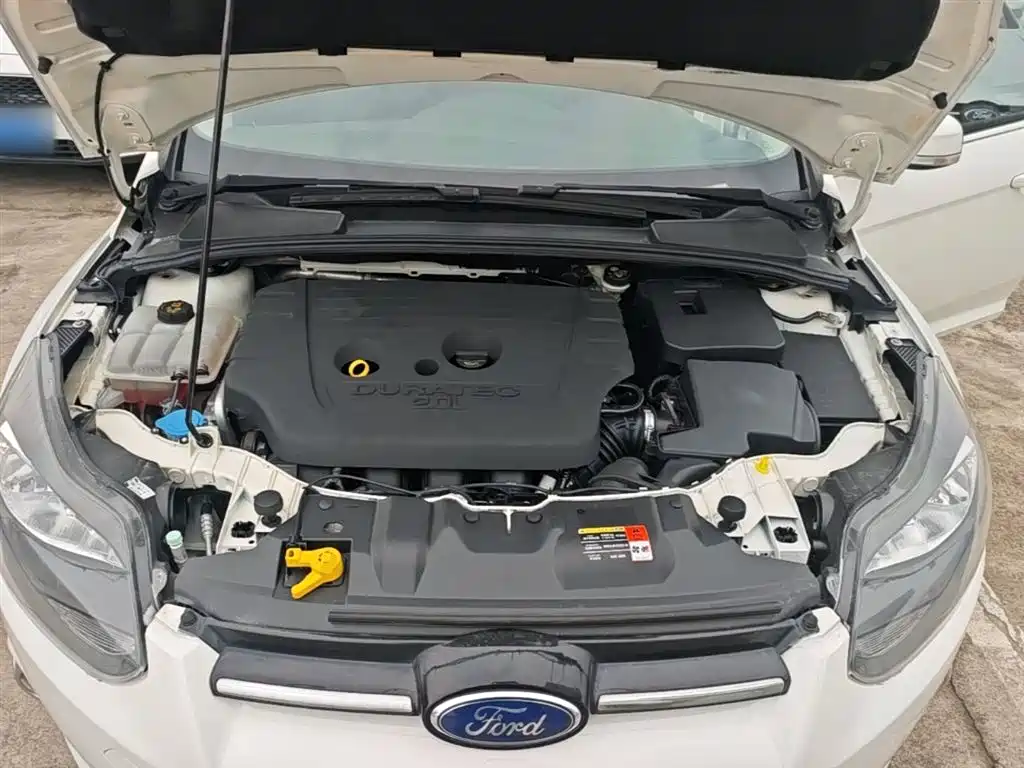Ford Focus 2015 — фото 20