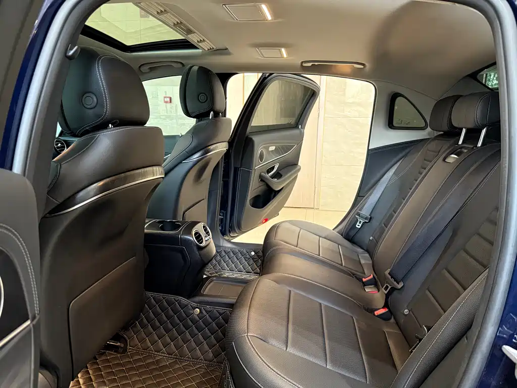 Mercedes-Benz E-Class 2019 — фото 14