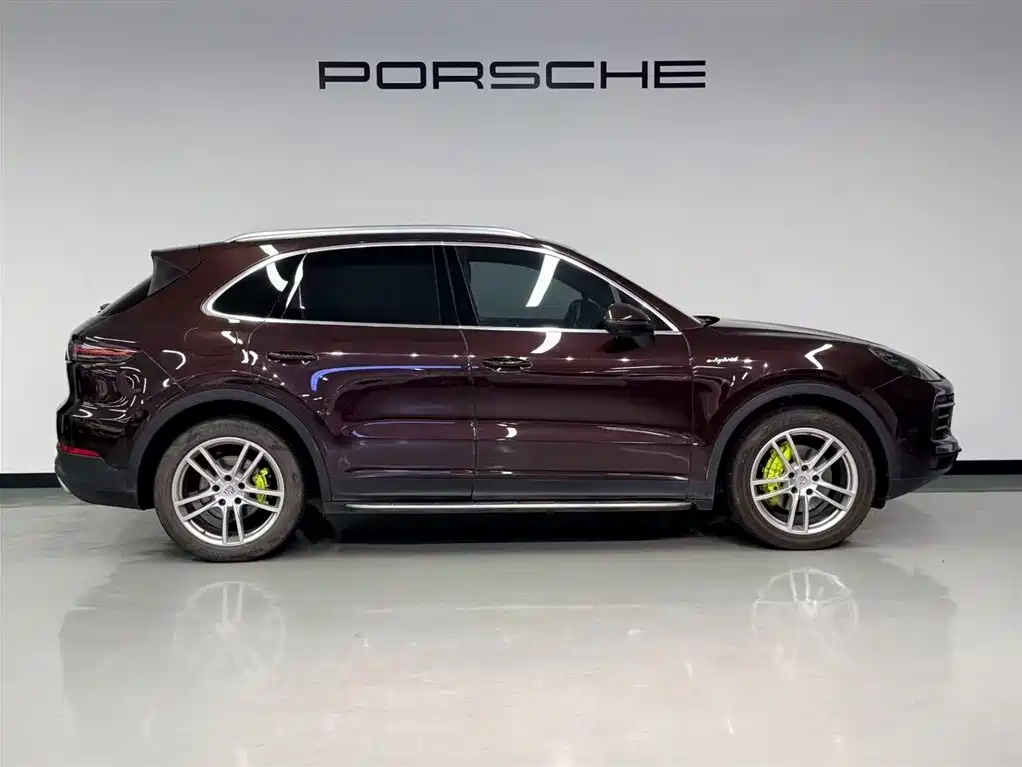Porsche Cayenne Hybrid 2020 — фото 5