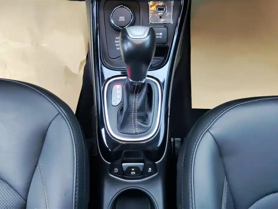 Jeep Compass 2019 — фото 16