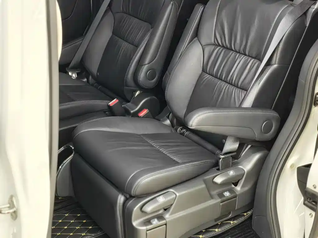 Honda Odyssey 2019 — фото 15