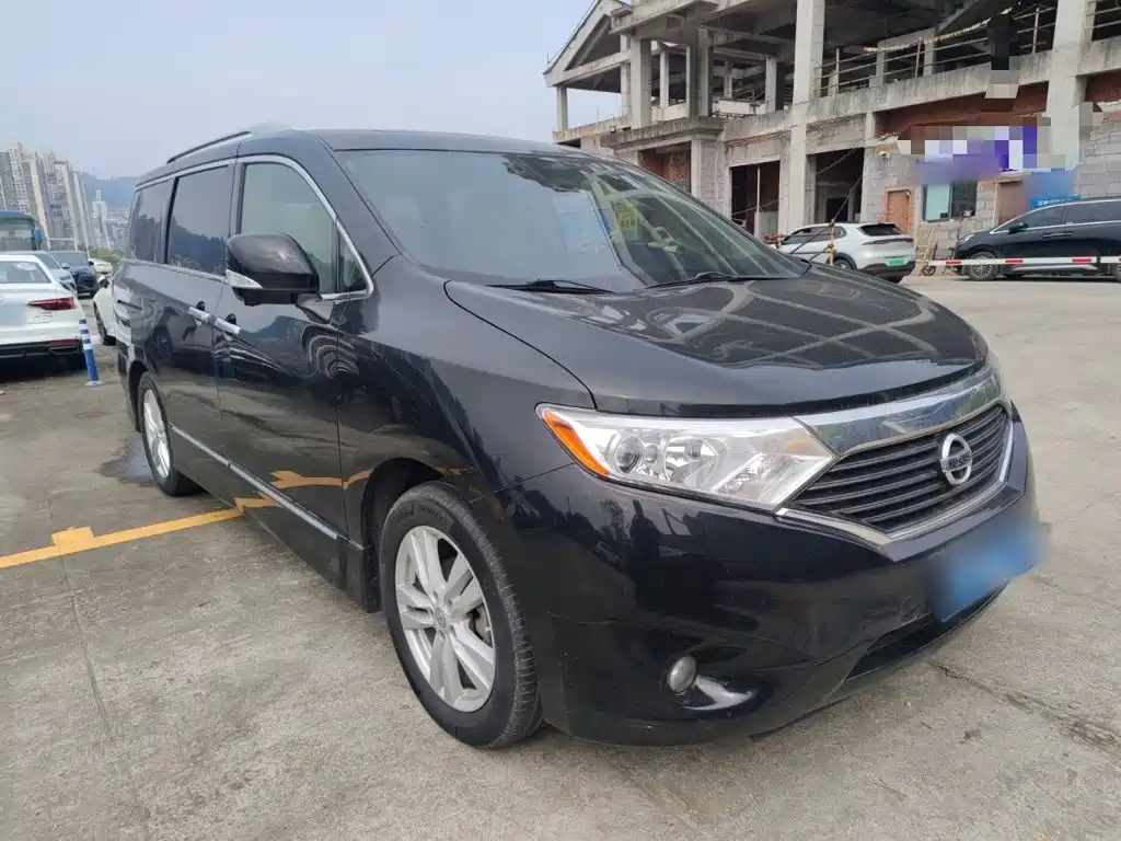 Nissan Quest 2015 — фото 22
