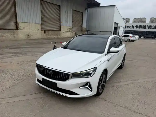 Geely Emgrand 2023