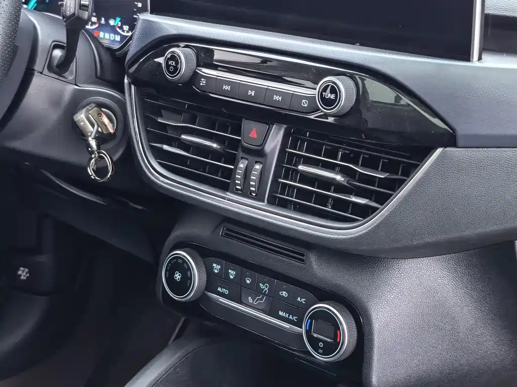 Ford Focus Active 2020 — фото 6