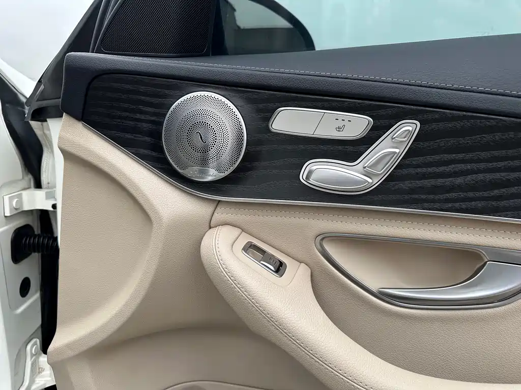 Mercedes-Benz C-Class 2016 — фото 18