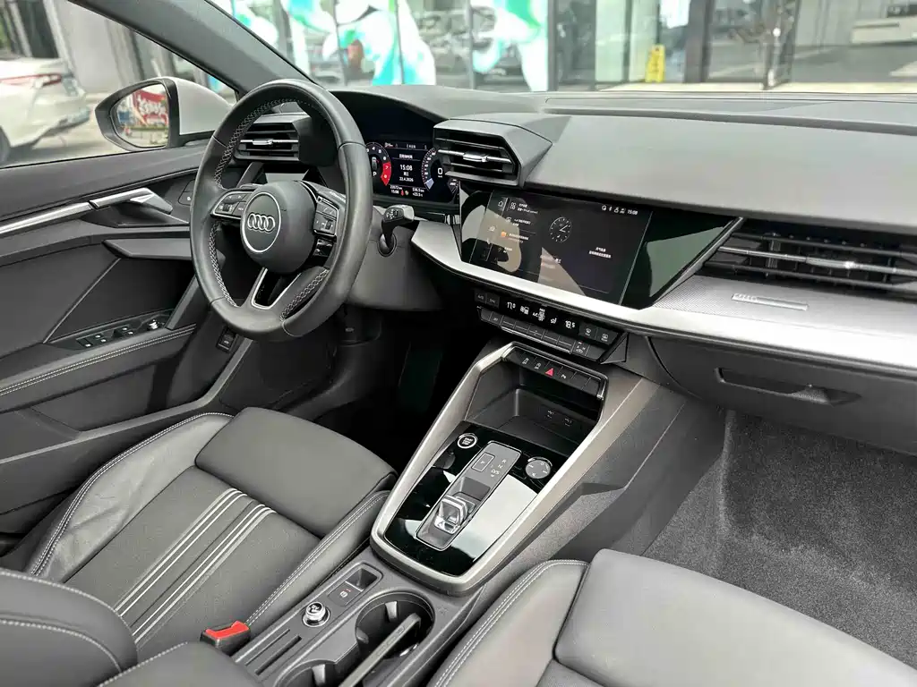 Audi A3 2024 — фото 25