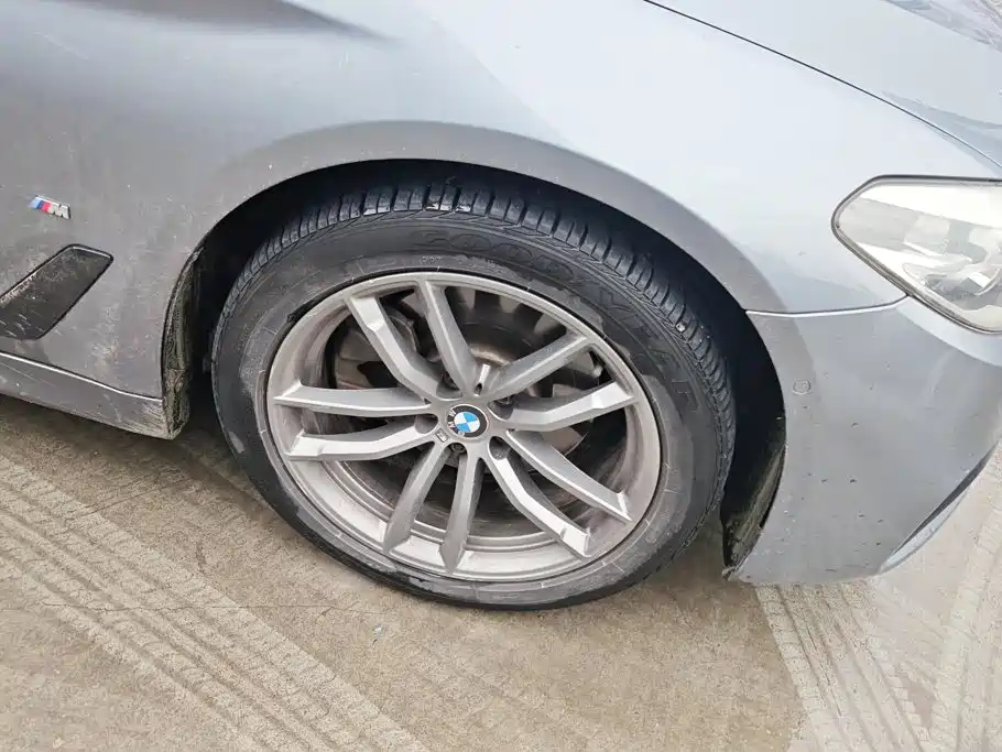 BMW 5 Series 2019