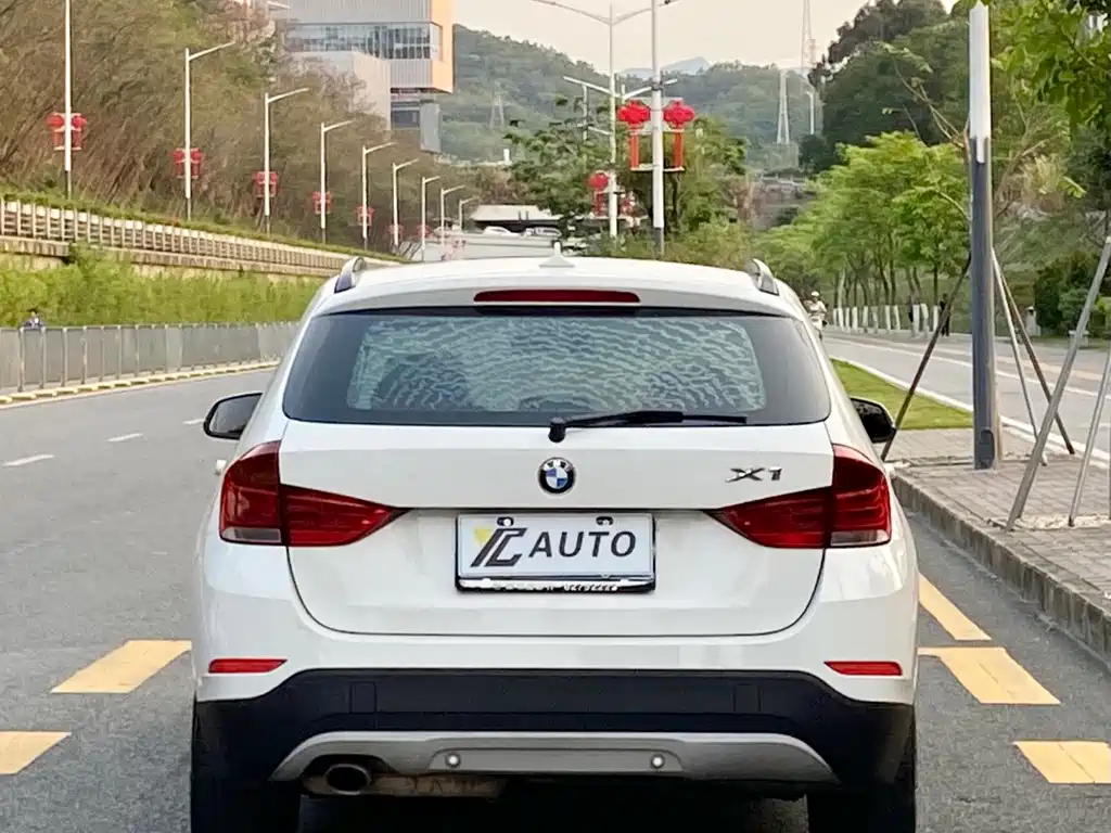 BMW X1 2012 — фото 6