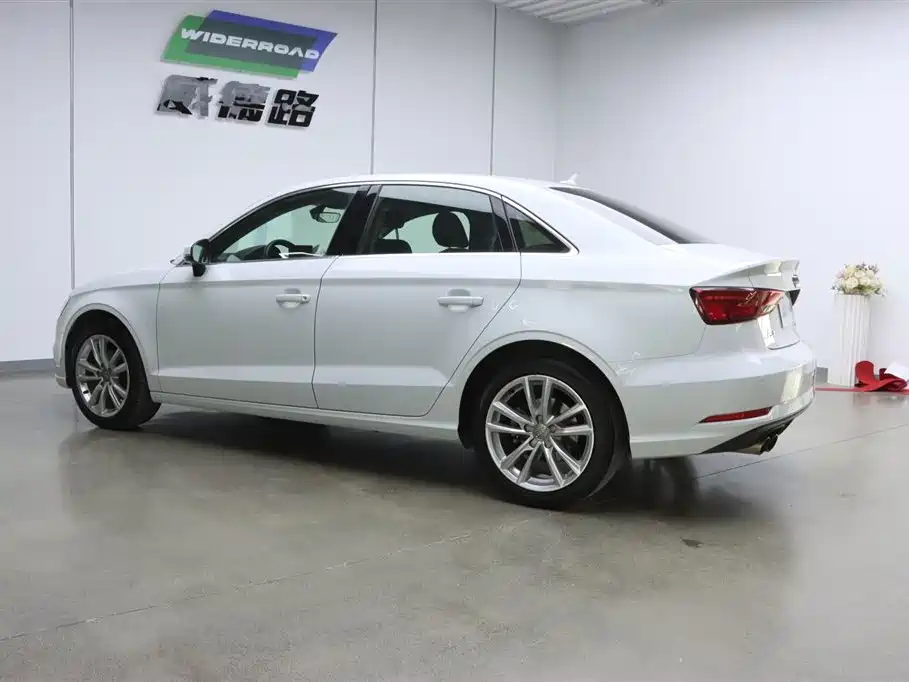 Audi A3 2018 — фото 7