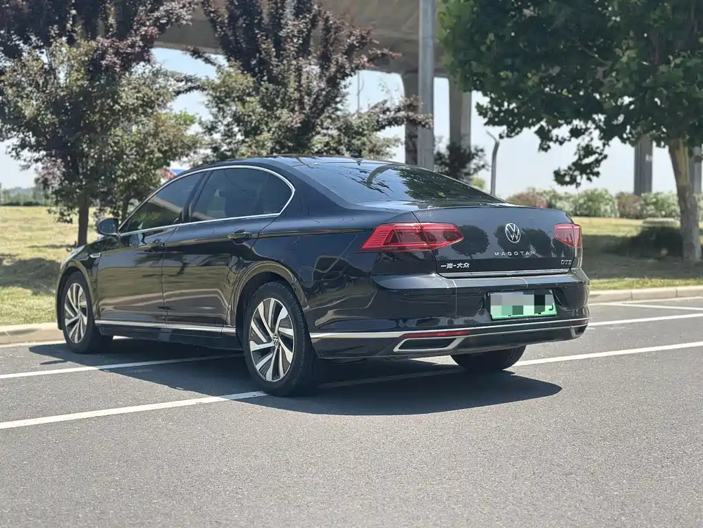 Volkswagen Magotan PHEV 2022