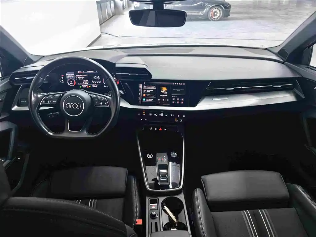 Audi A3 2022 — фото 10