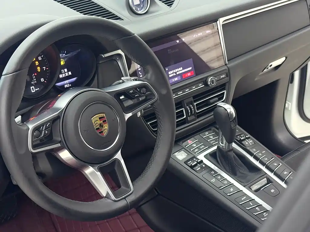 Porsche Macan 2022 — фото 14