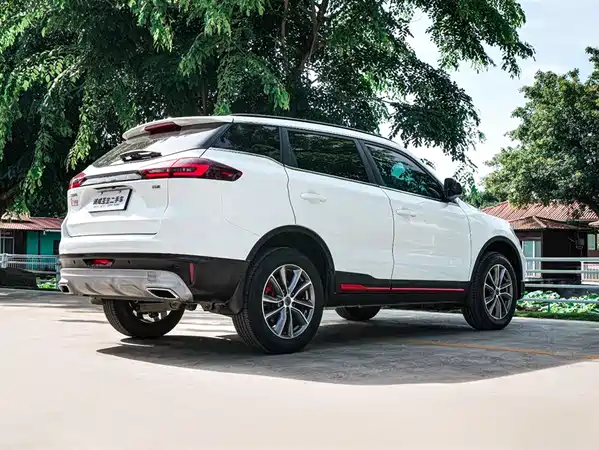 Geely Boyue 2021