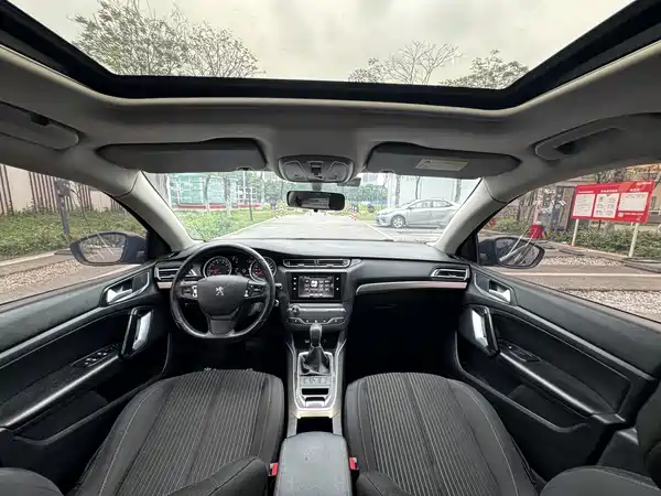 Peugeot 408 2015