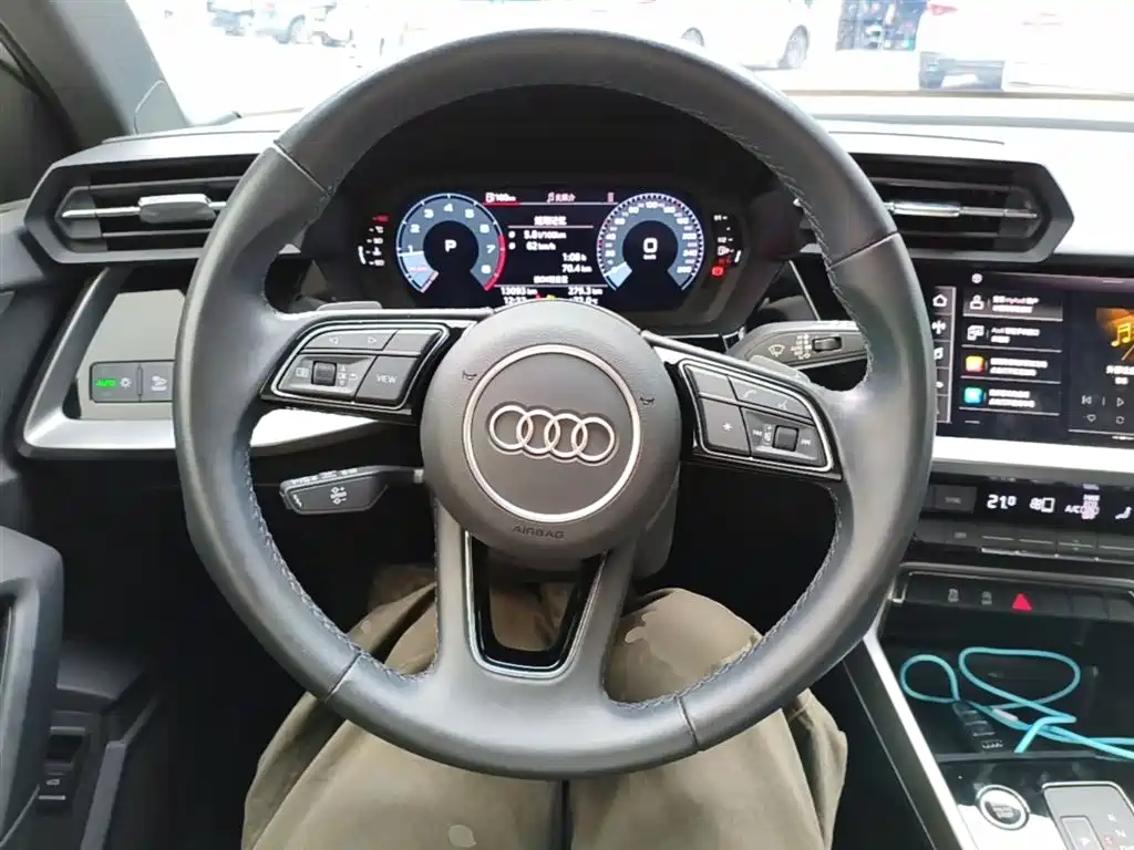 Audi A3 2024 — фото 11