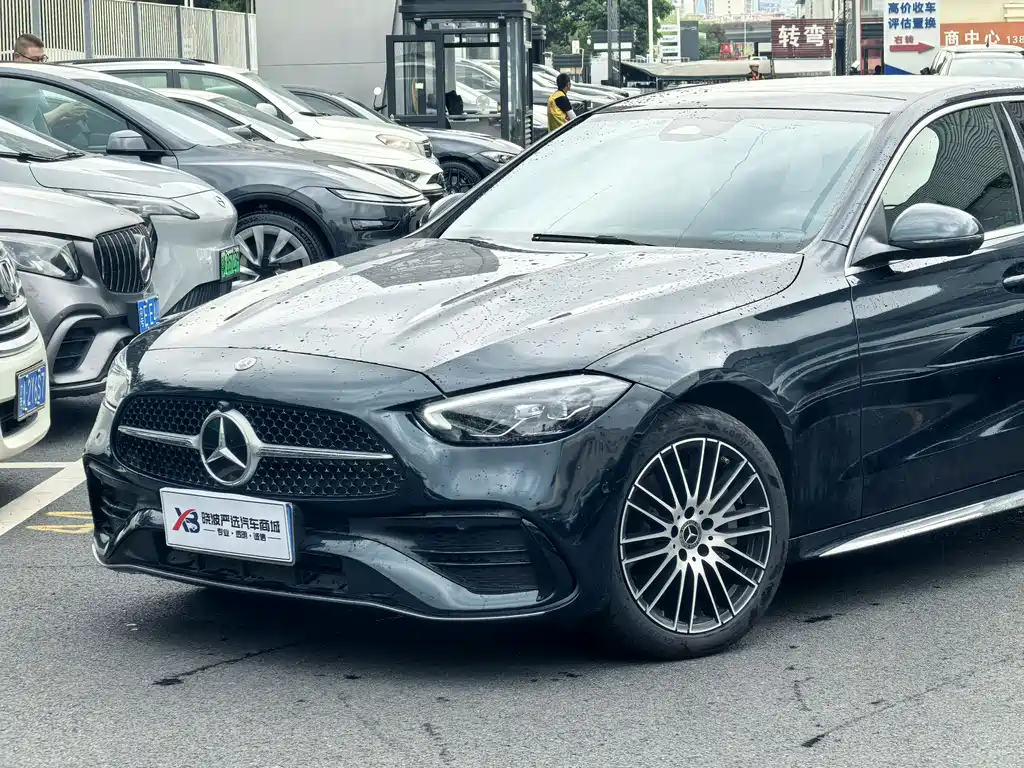 Mercedes-Benz C-Class 2025 — фото 2